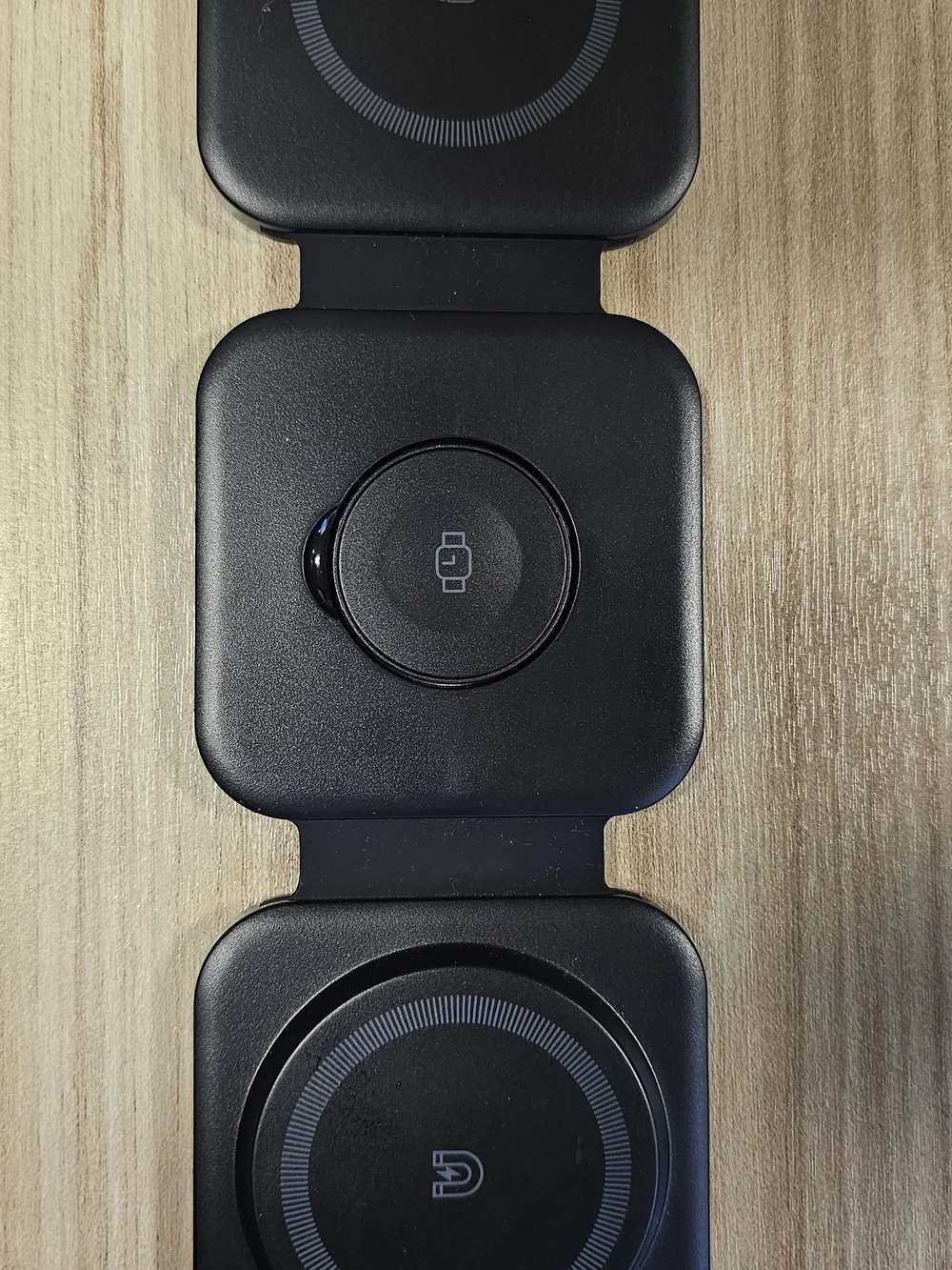 Philips Black 3-in-1 Foldable Wireless Charger